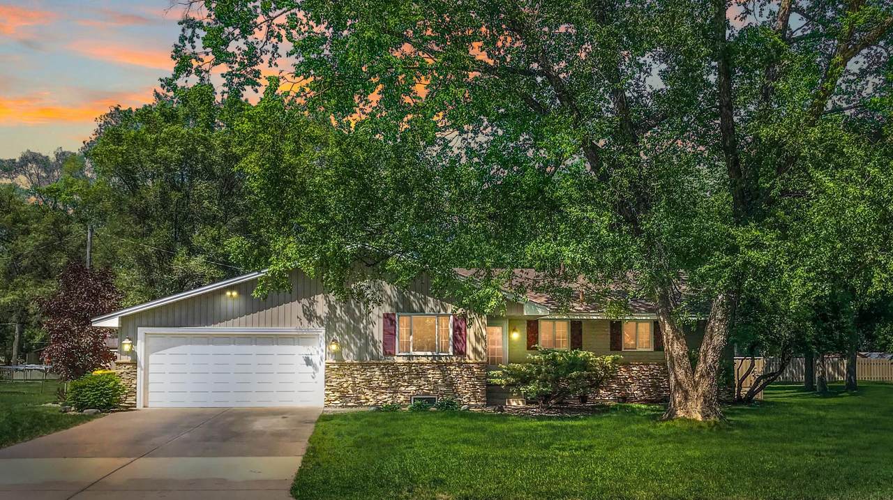 1606 Woodbine Lane - Photo 1
