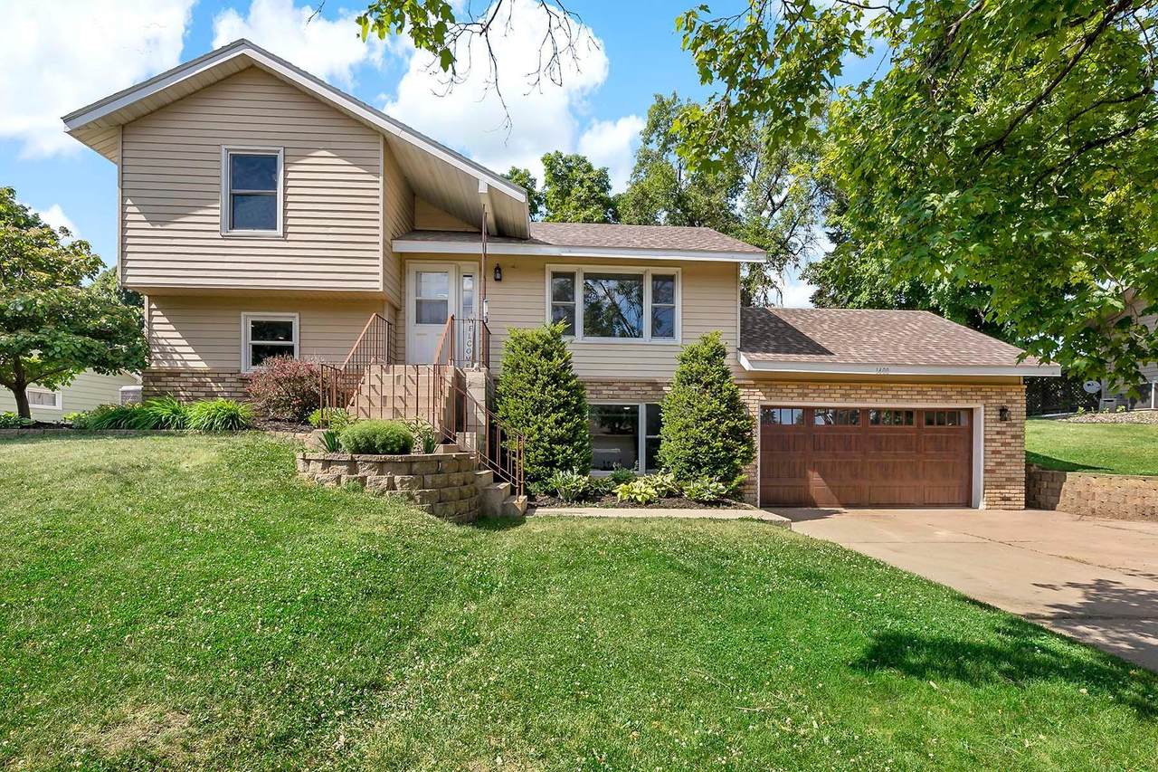 1400 Robinwood Lane - Photo 1