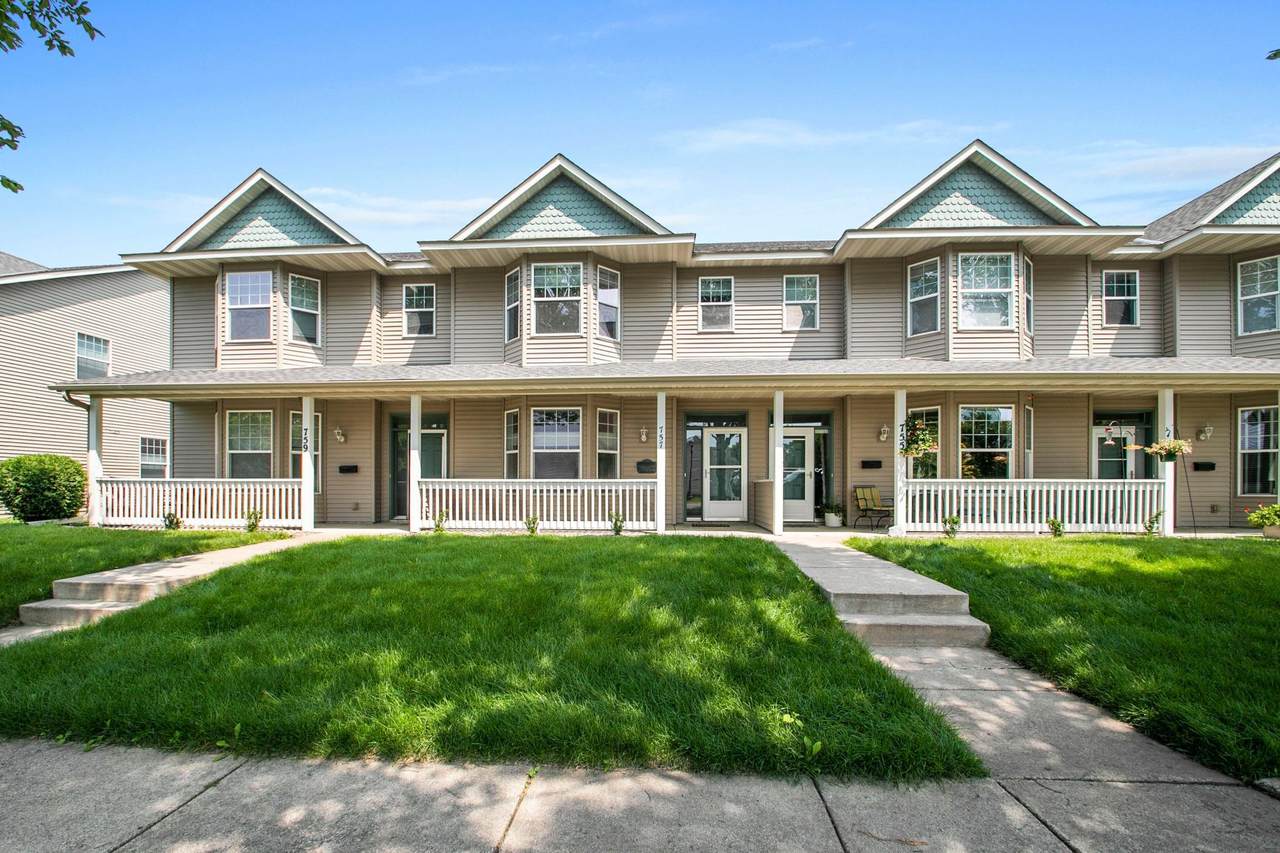 757 Scheffer Avenue - Photo 1