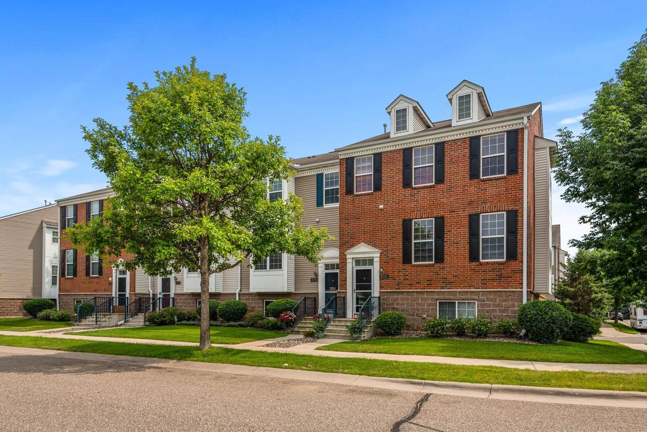 15704 Frisian Lane - Photo 1