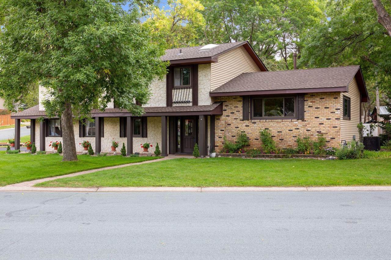 1640 Briardale Road - Photo 1