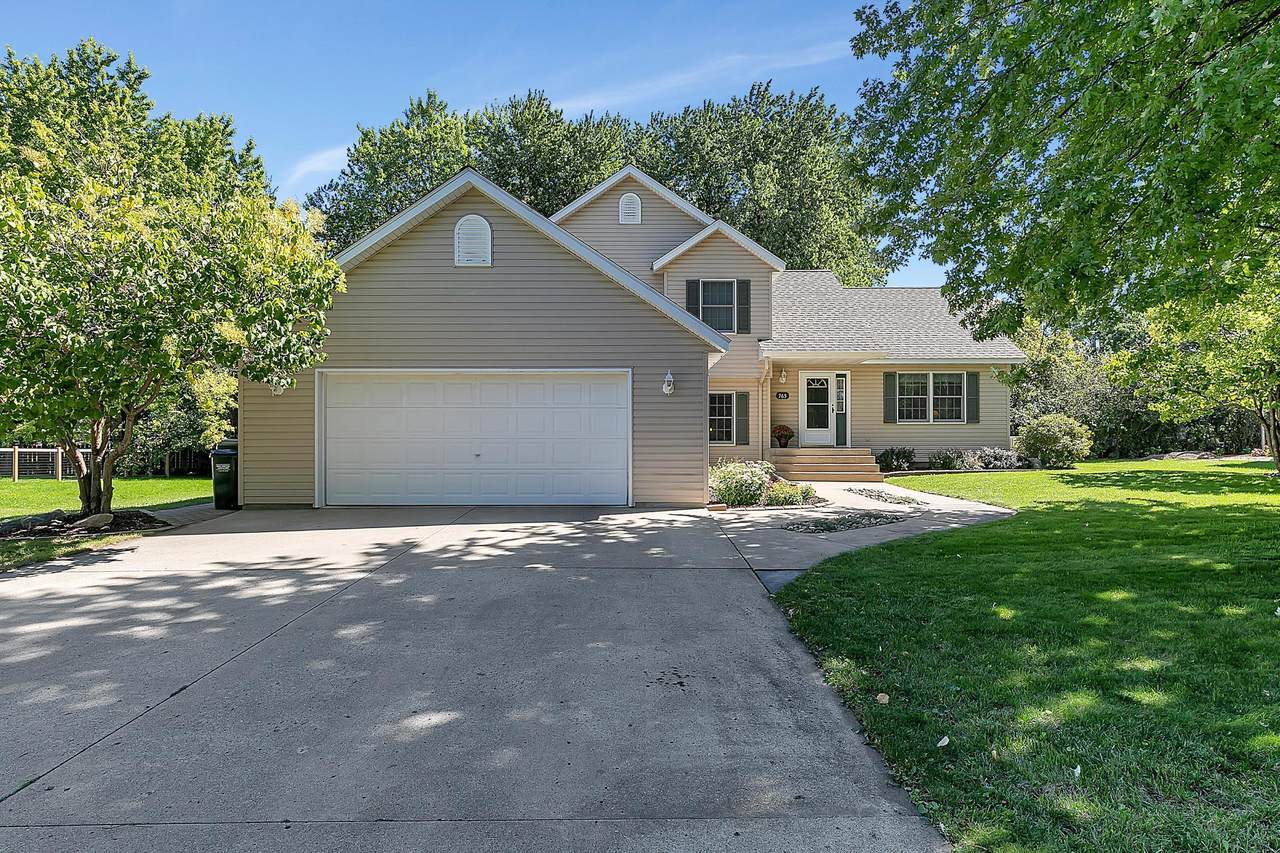 765 Graham Street - Photo 1