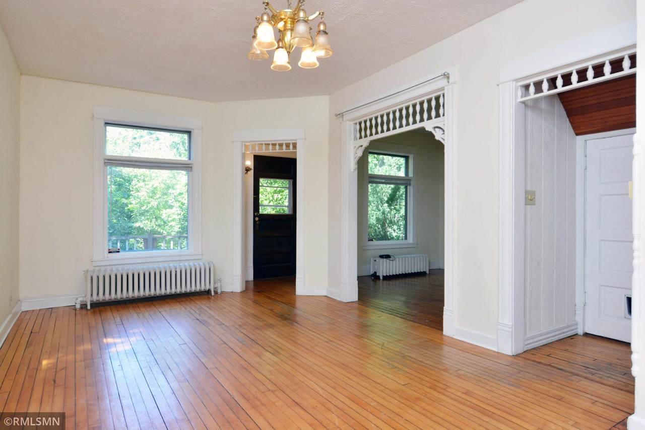 189 Seymour Avenue - Photo 1