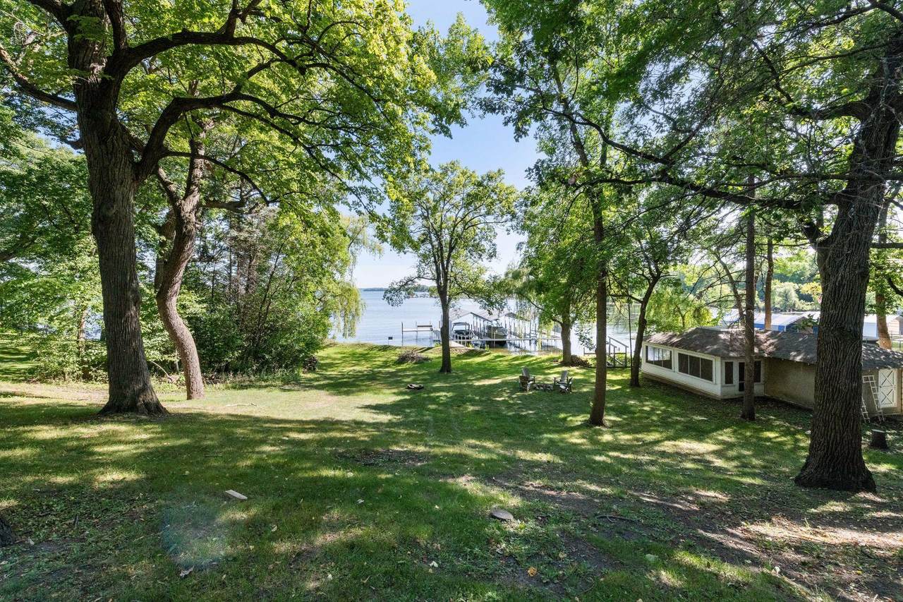 1395 Orono Lane - Photo 1