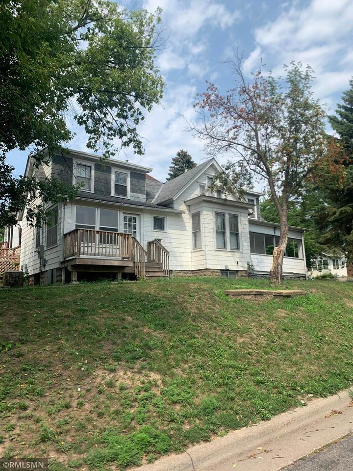 1233 Arkwright Street - Photo 1