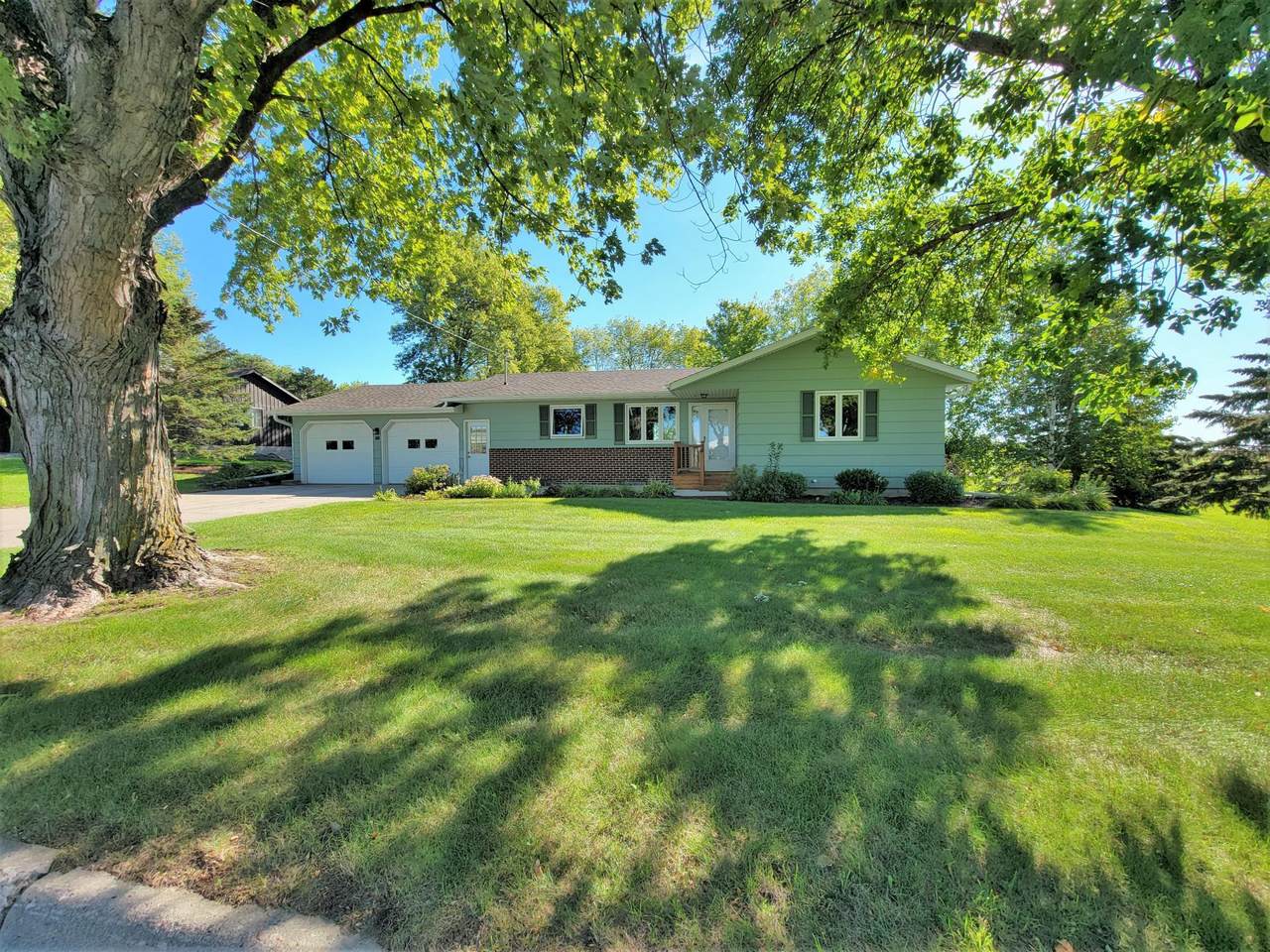 611 3rd Street - Photo 1