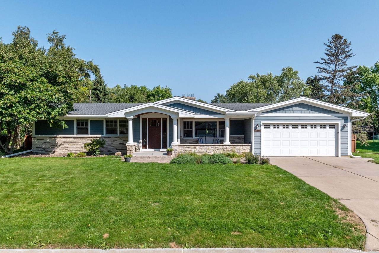 4620 63rd Street - Photo 1