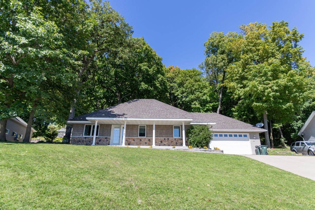 1605 2nd Street - Photo 1