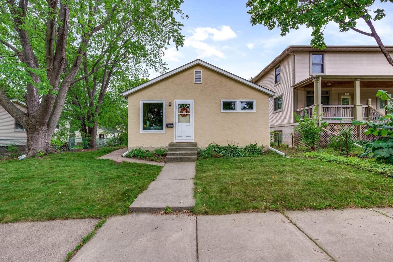 1006 Burgess Street - Photo 1