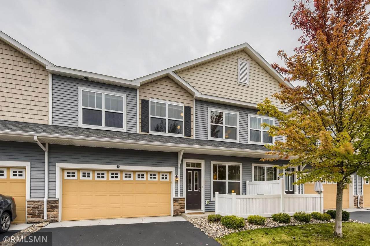 1825 Columbia Lane - Photo 1