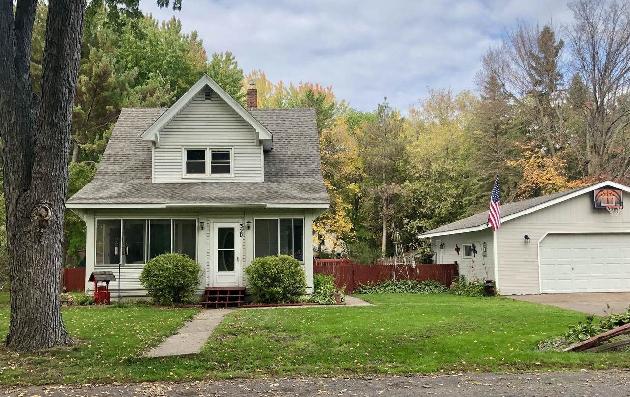 320 5th Street - Photo 1