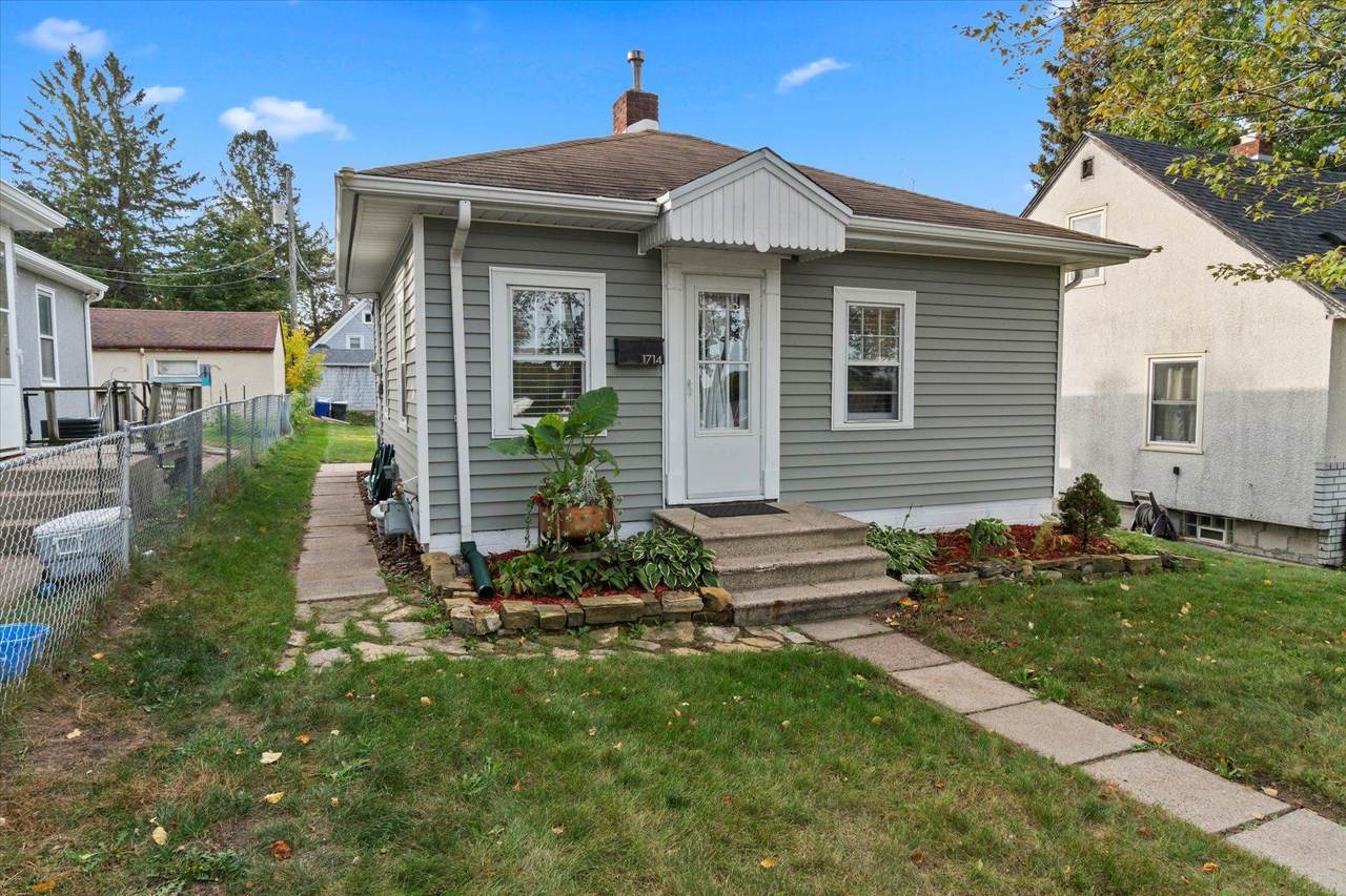 1714 5th Street - Photo 1