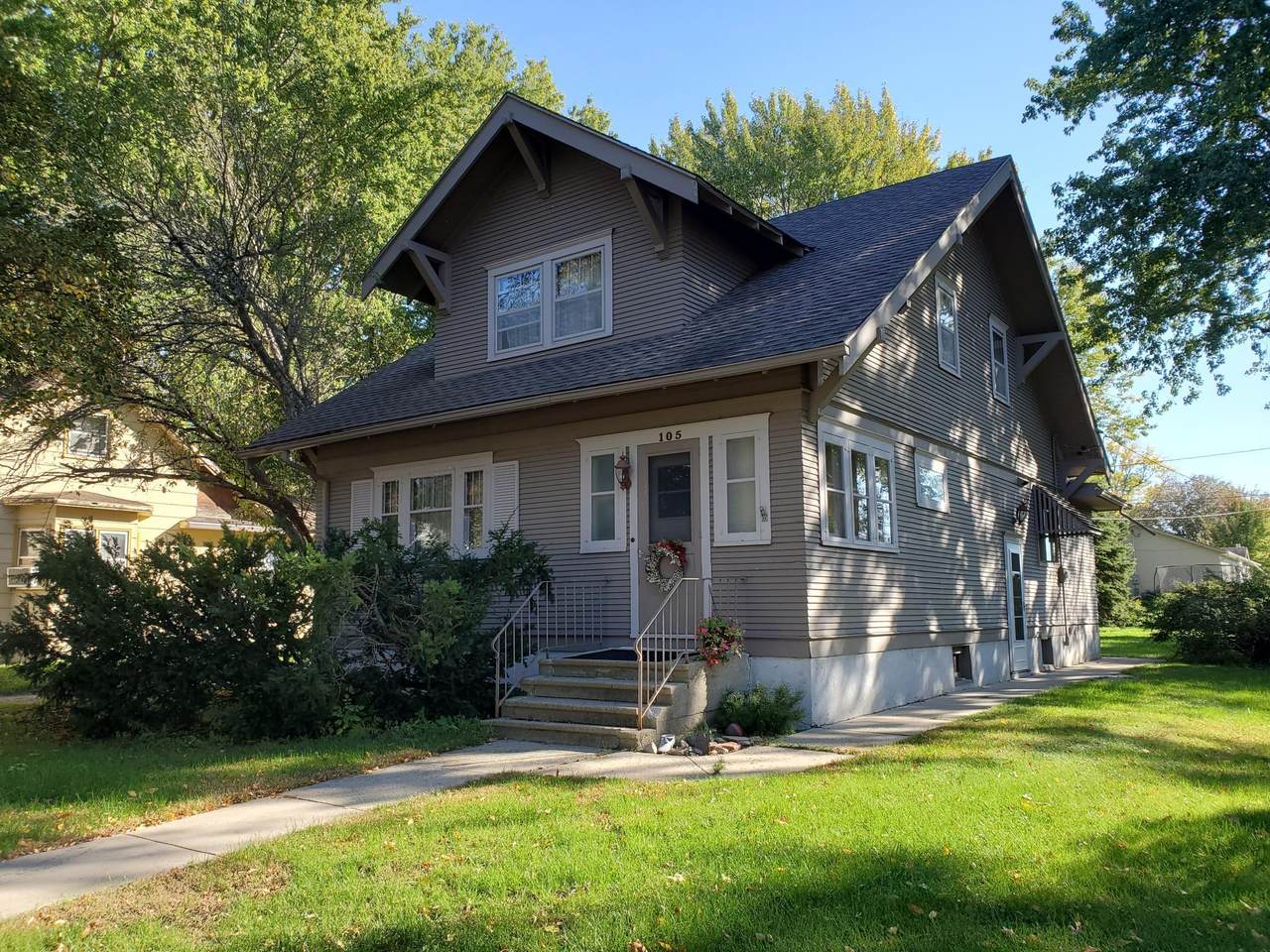 105 4th Street - Photo 1