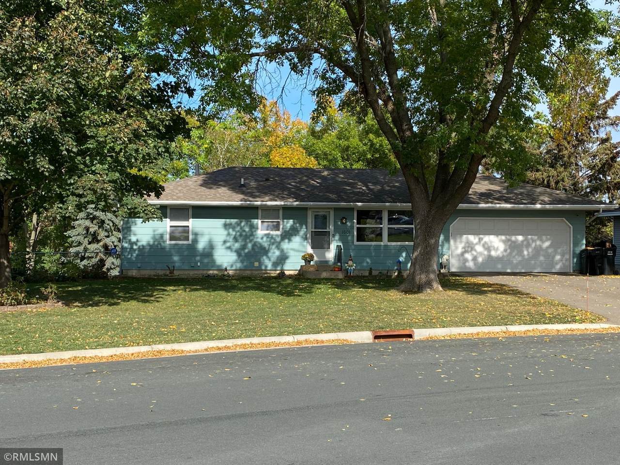 1601 Shakopee Avenue - Photo 1