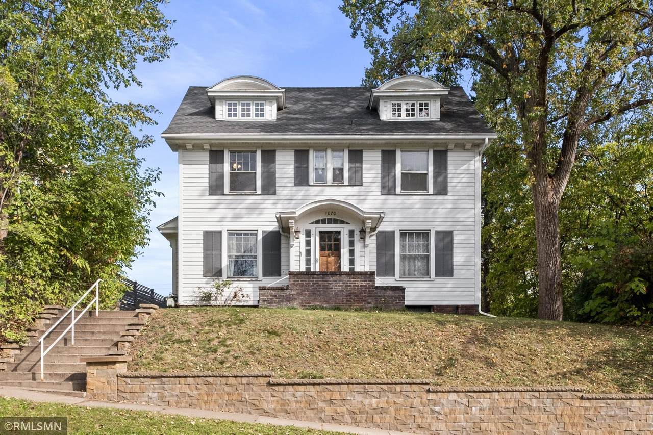 1070 Bradley Street - Photo 1