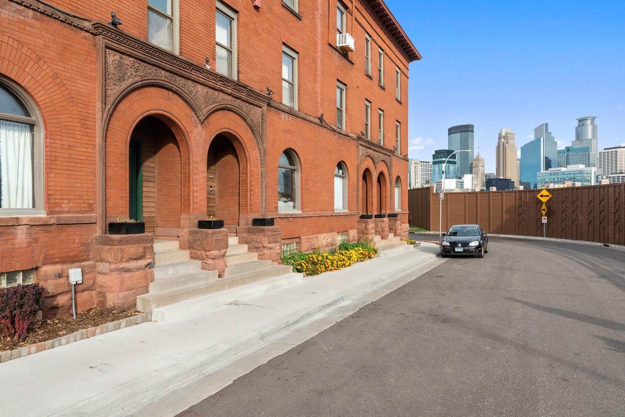 1802 4th Avenue - Photo 1