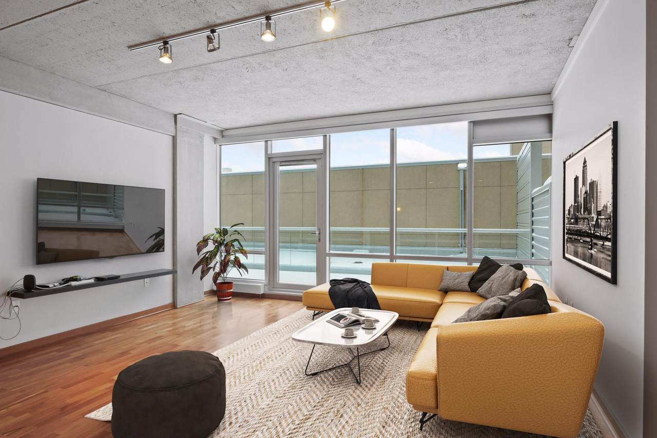 45 University Avenue - Photo 1
