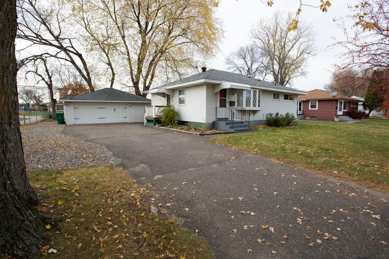 6519 Unity Avenue - Photo 1