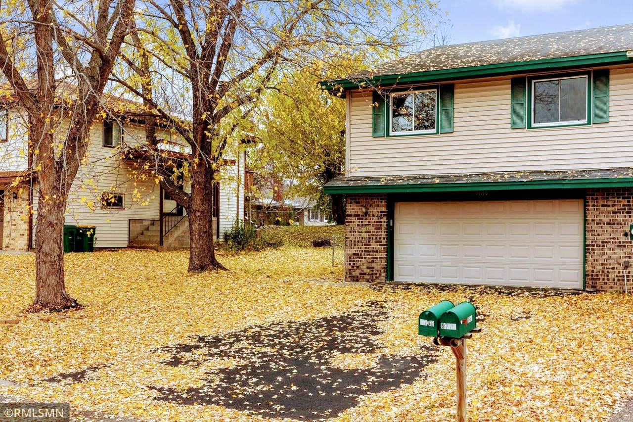 9769 Cavell Circle - Photo 1