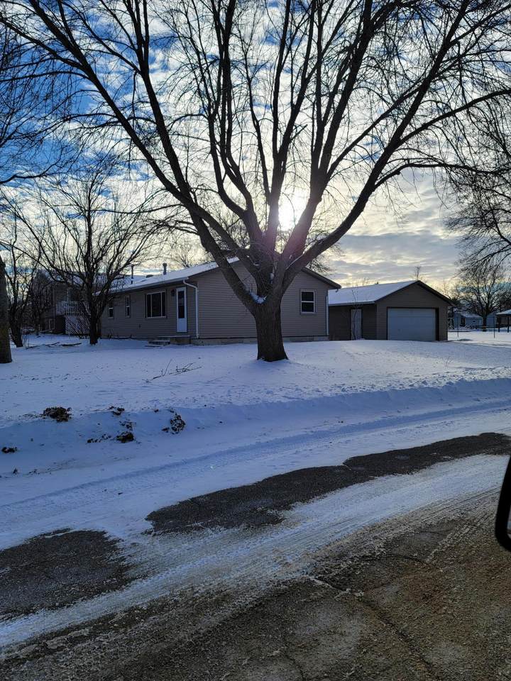 1225 27th Street - Photo 1