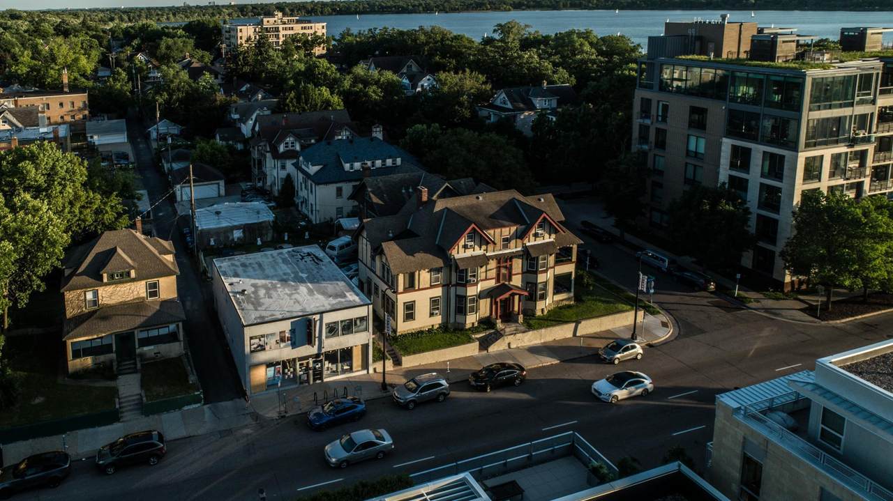 1715 Lake Street - Photo 1