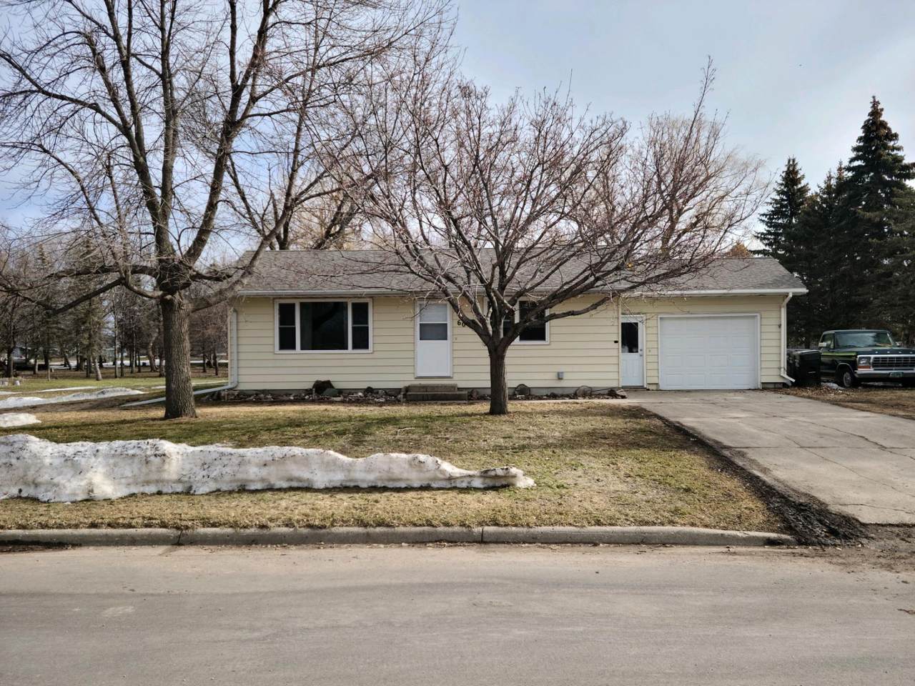 60 Berlin Avenue - Photo 1