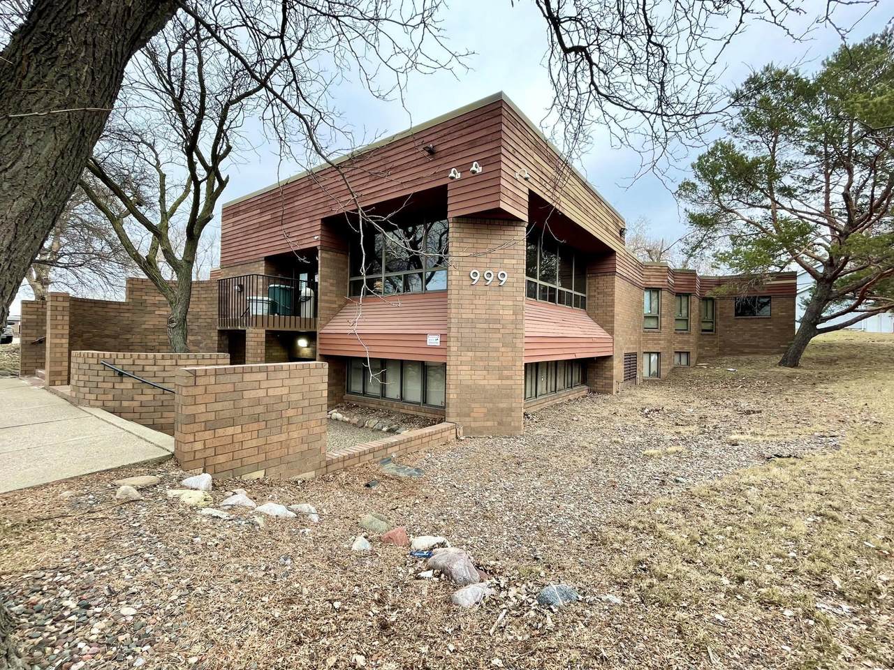 999 50th Avenue - Photo 1