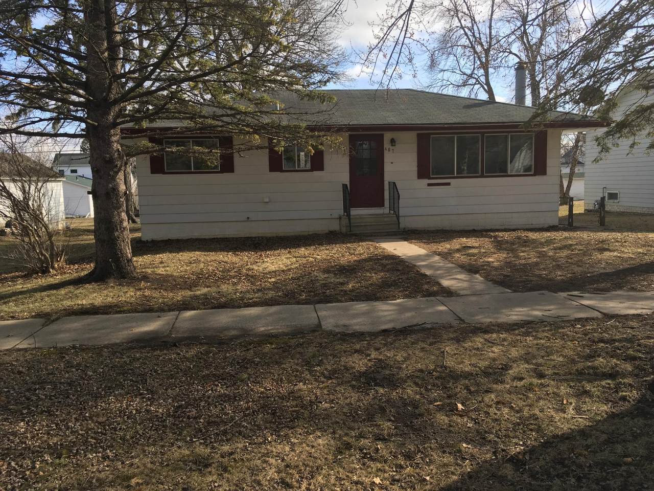 407 2nd Street - Photo 1