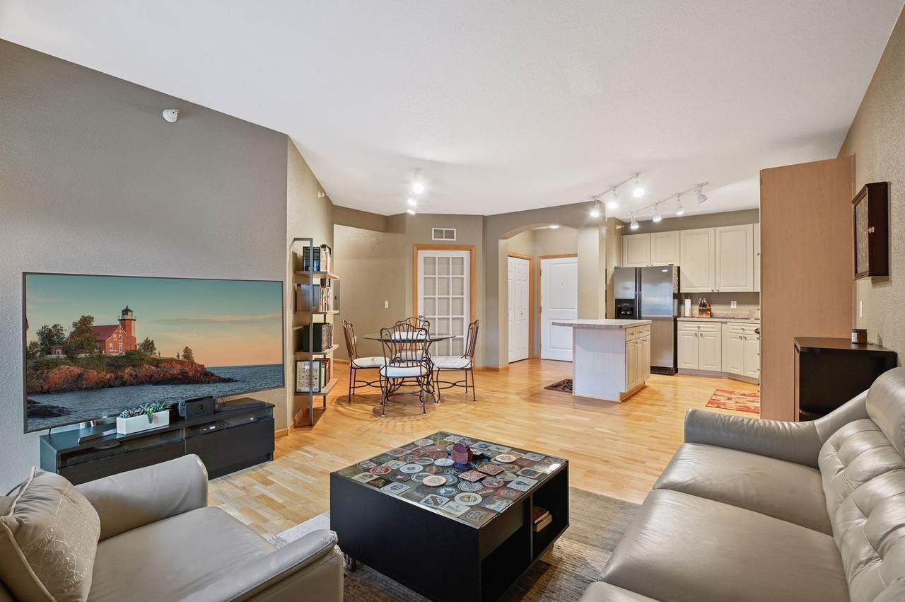 1800 Graham Avenue - Photo 1