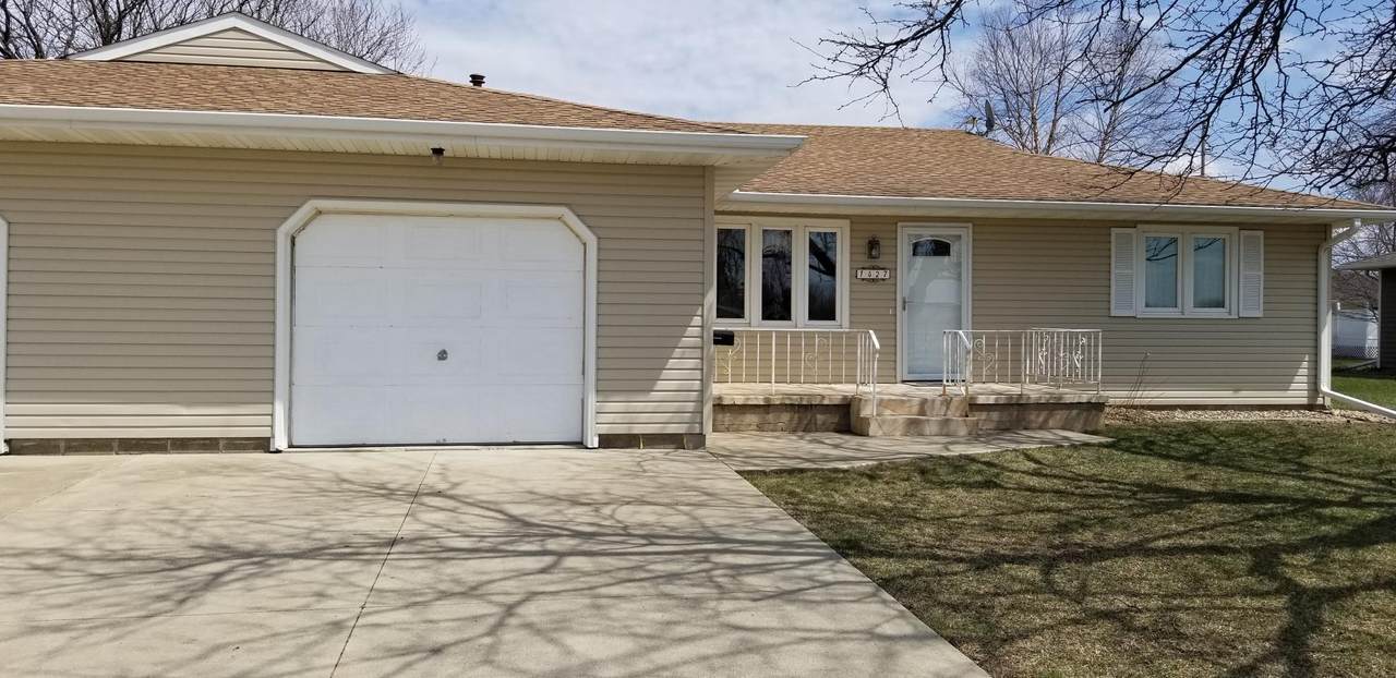 1427 Canary Drive - Photo 1