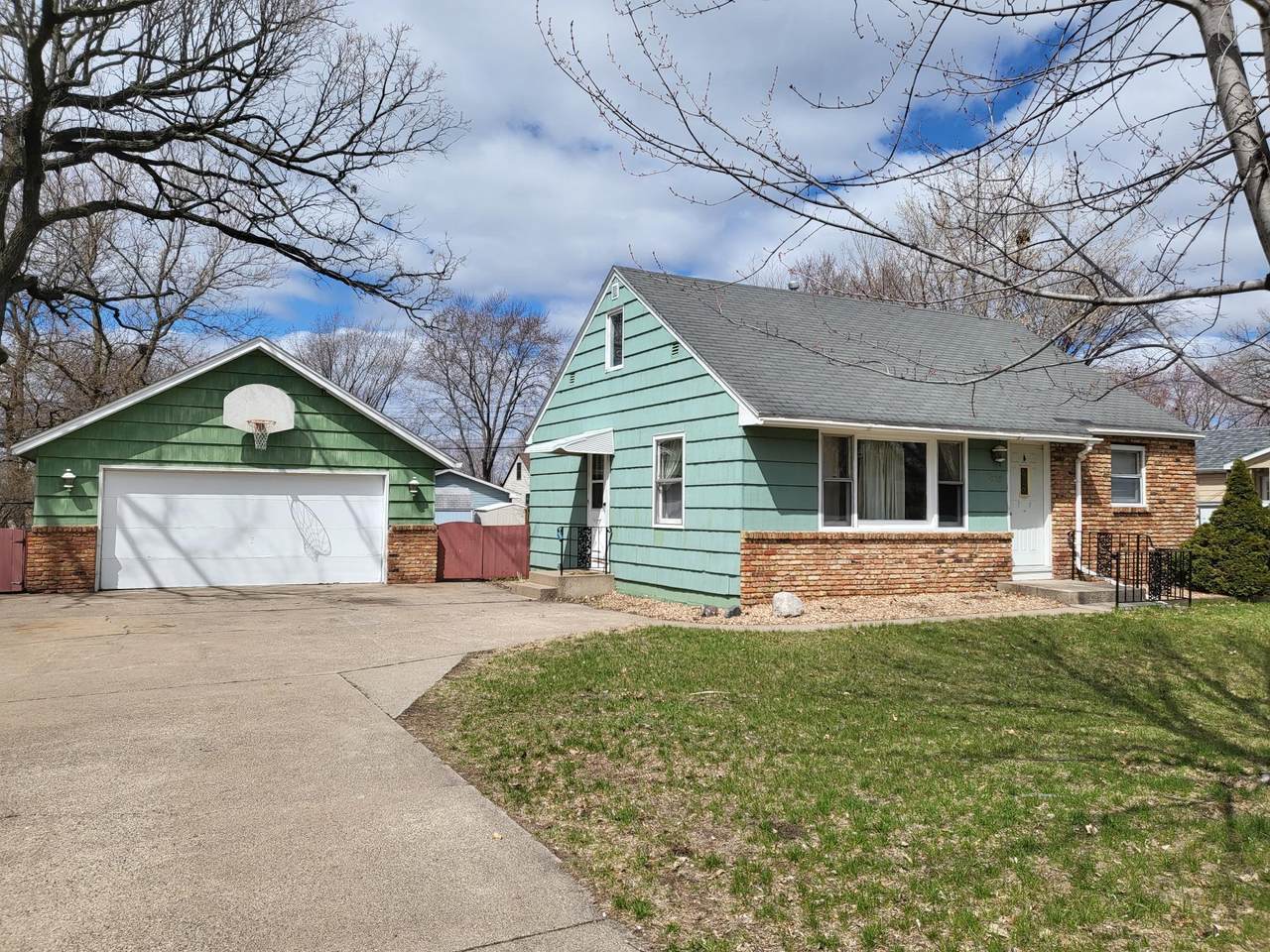 7558 5th Street - Photo 1