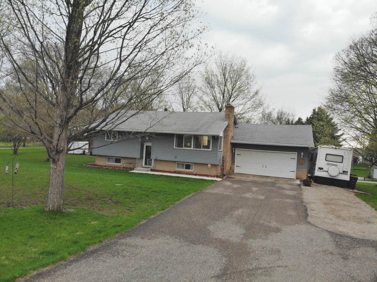 8643 State Highway 24 - Photo 1