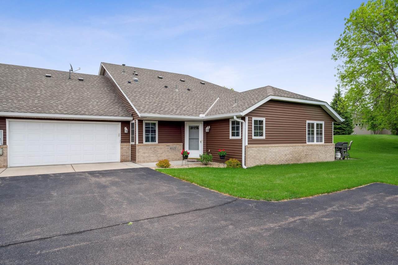 6121 Creekview Lane - Photo 1