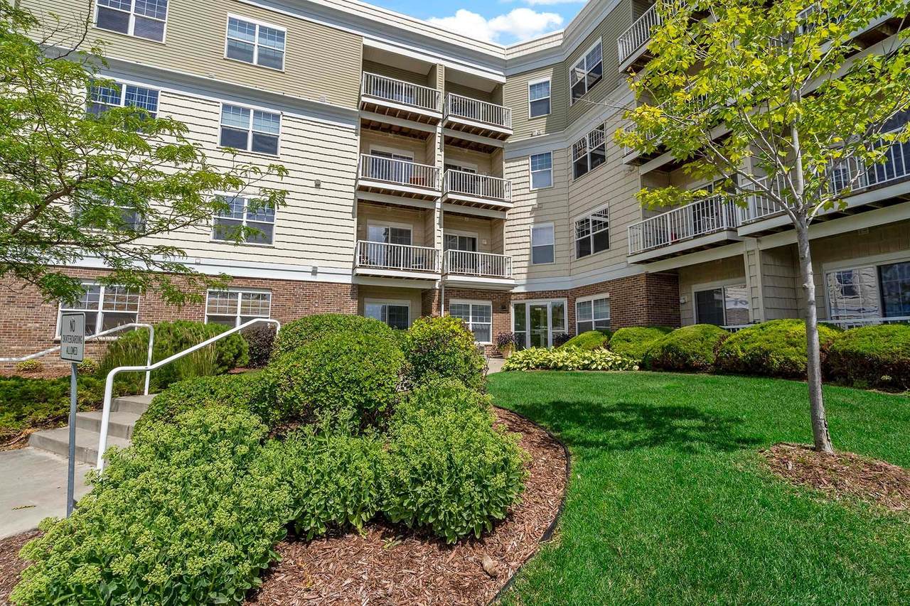 114200 Hundertmark Road - Photo 1