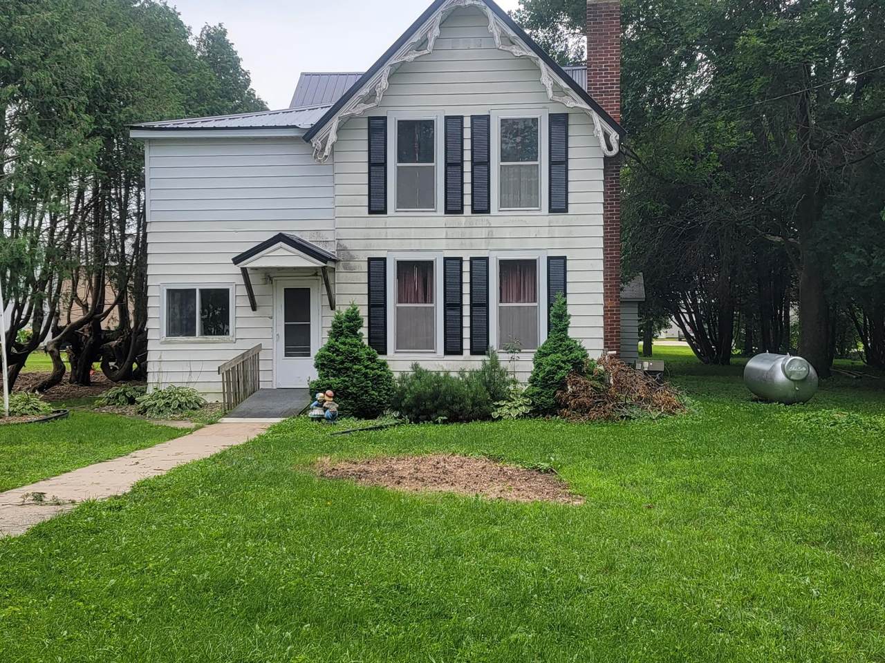 111 Carimona Street - Photo 1