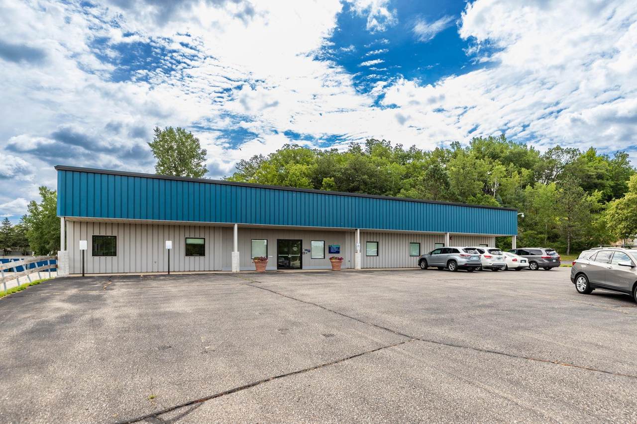 2720 Broadway Avenue - Photo 1