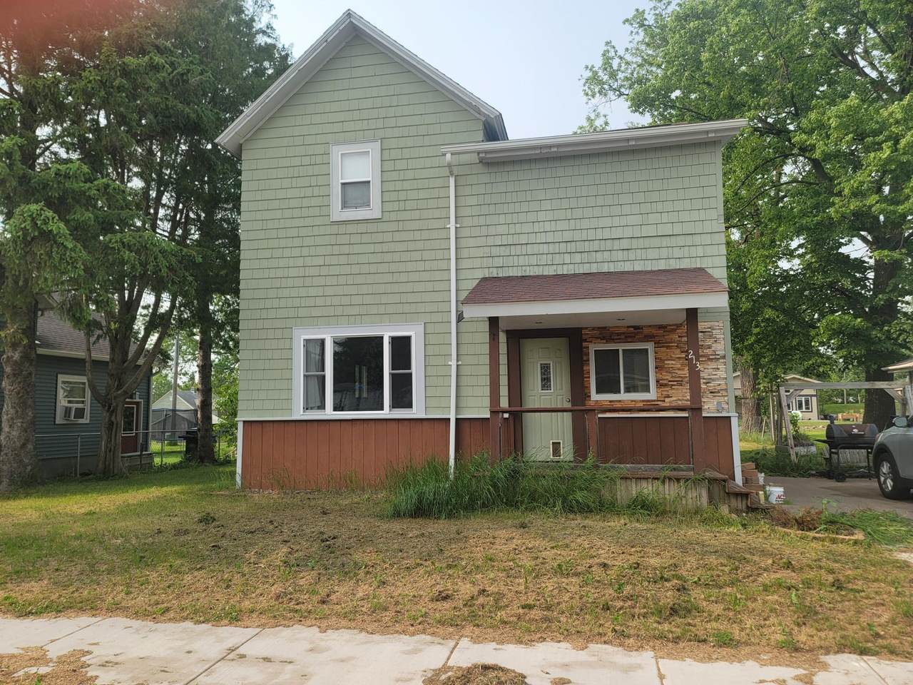 213 3rd Avenue - Photo 1