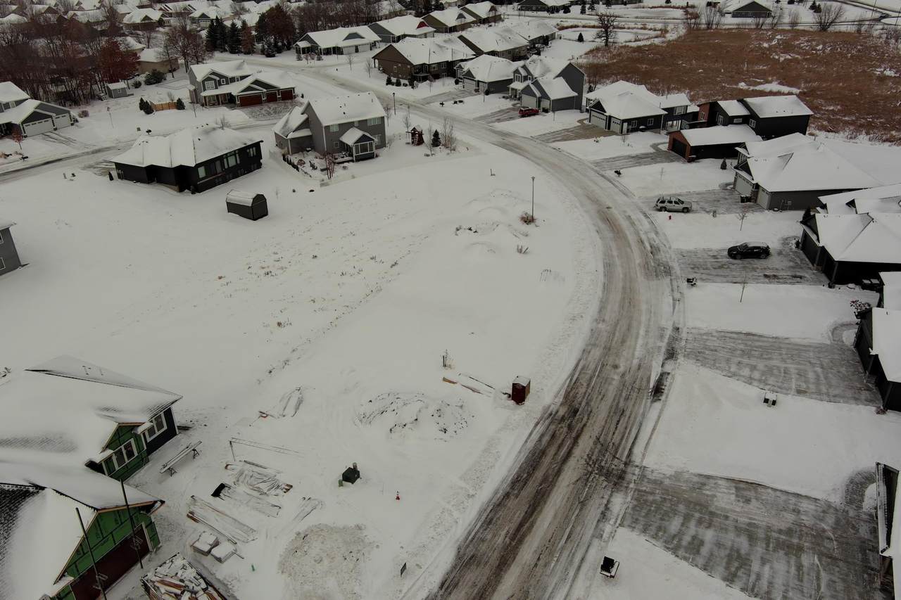 606 Summer Avenue - Photo 1