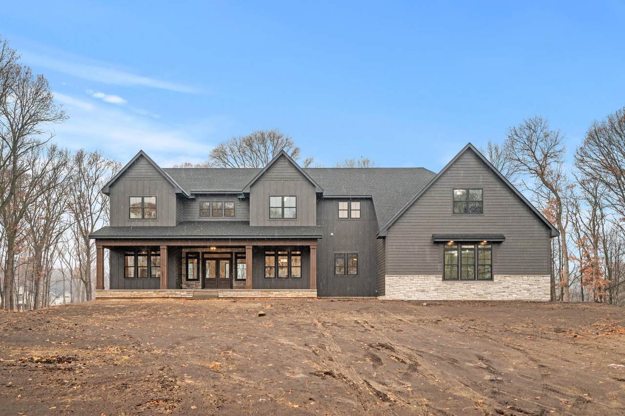 1896 Yorkshire Avenue - Photo 1