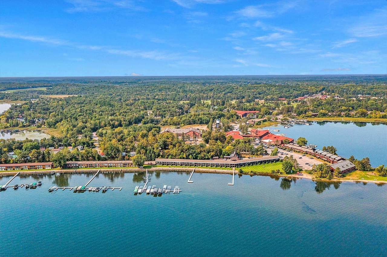 9201 Breezy Point Drive - Photo 1