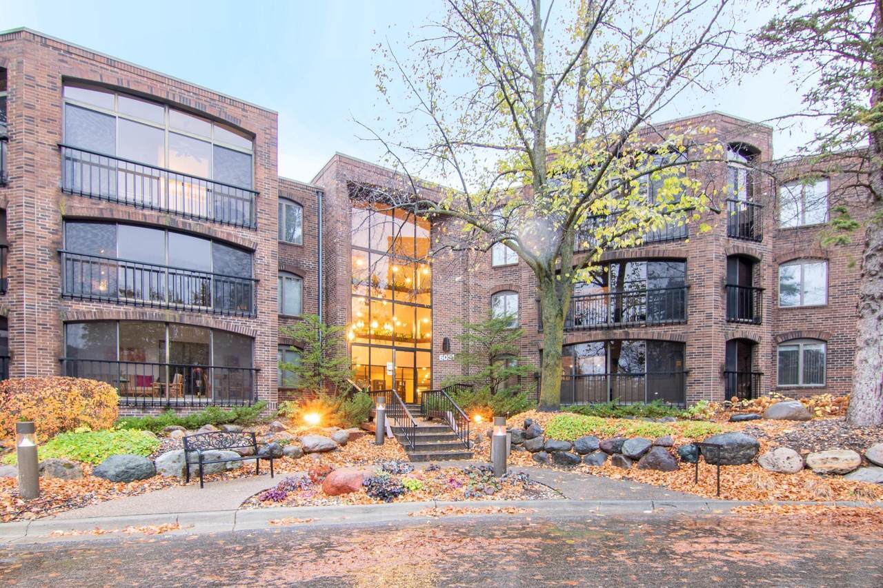 6051 Laurel Avenue - Photo 1