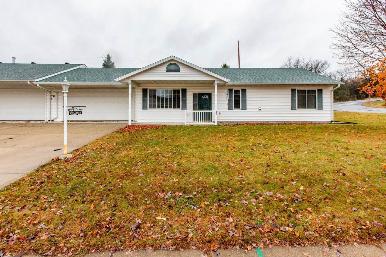 251 7th Street - Photo 1