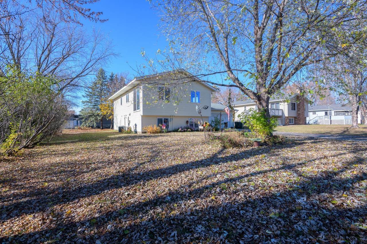 553 Aberdeen Drive - Photo 1