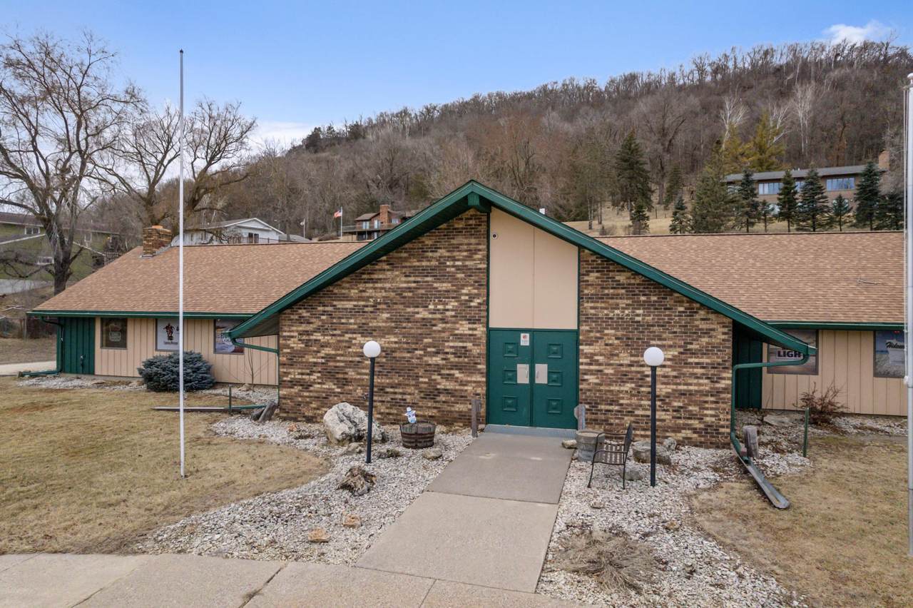 401 Rolling View Drive - Photo 1