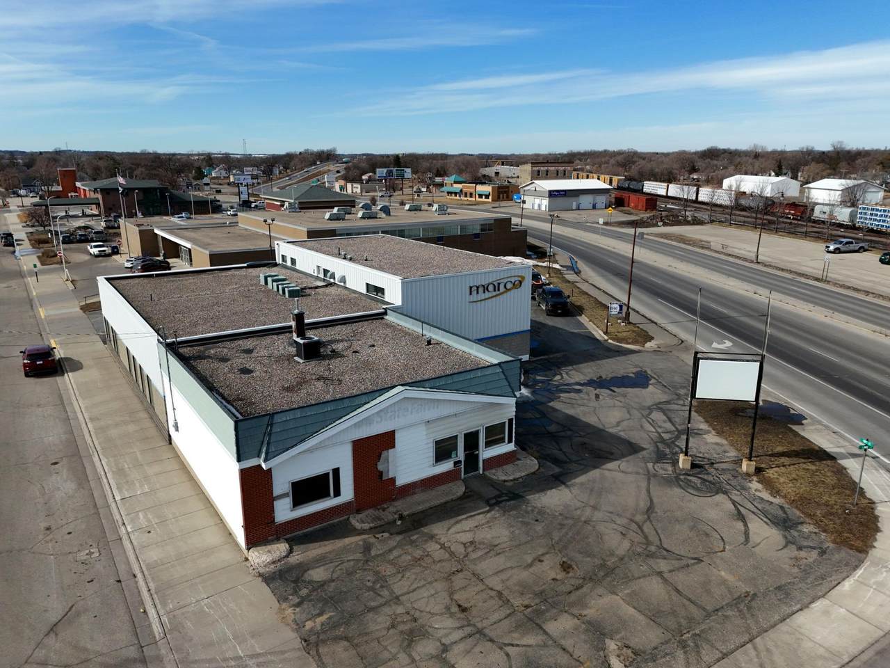 624 Lake Ave - Photo 1