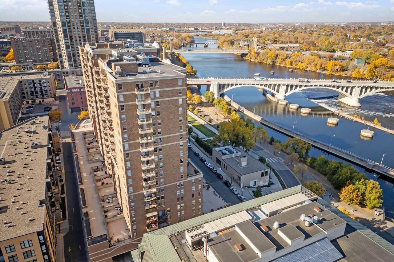 401 1st Street - Photo 1