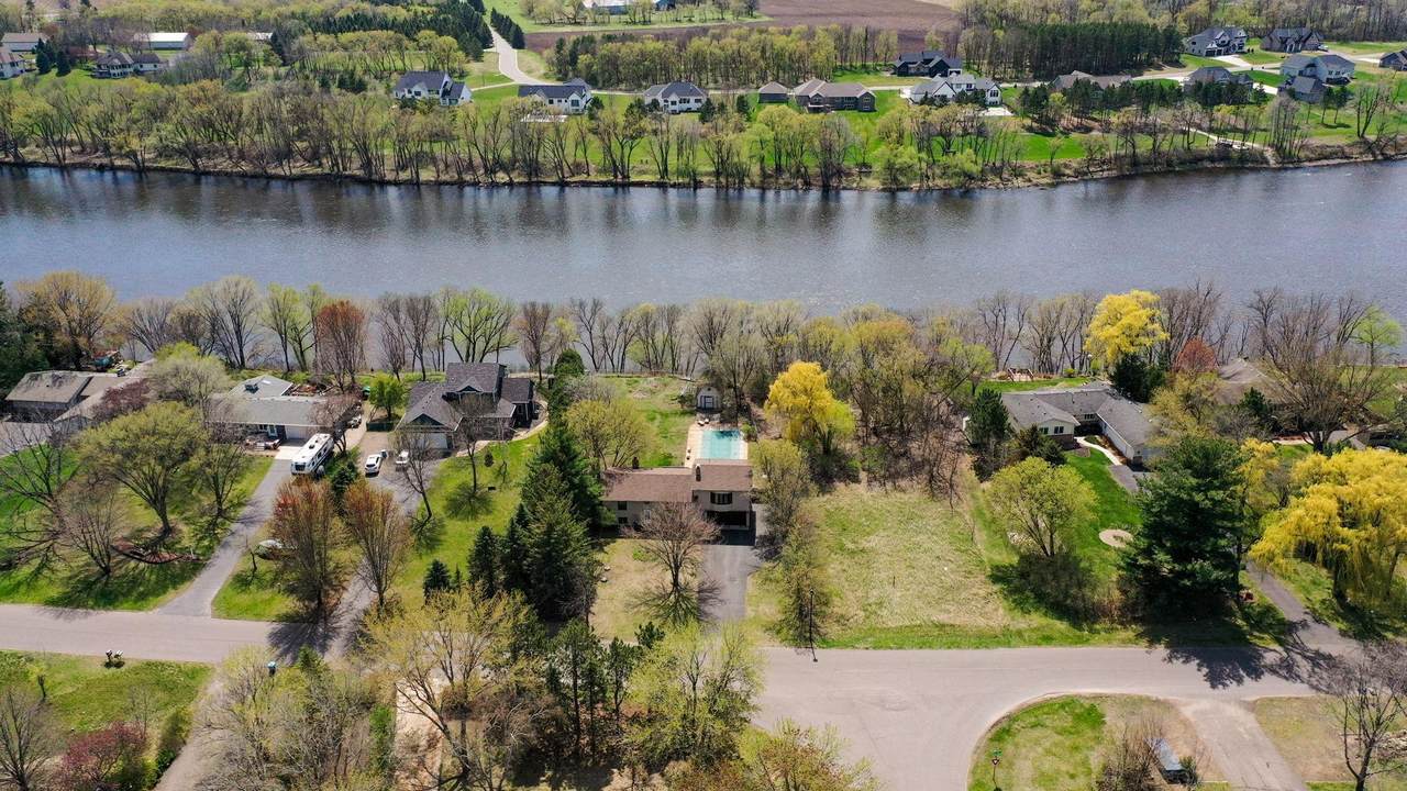 13812 Riverview Drive - Photo 1