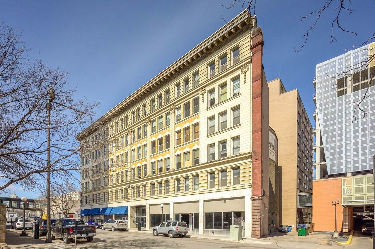 488 Wabasha Street - Photo 1