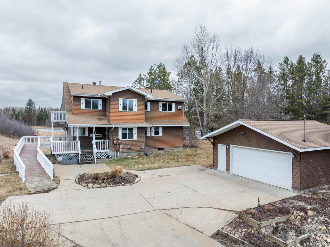 49306 Chokecherry Lane - Photo 1