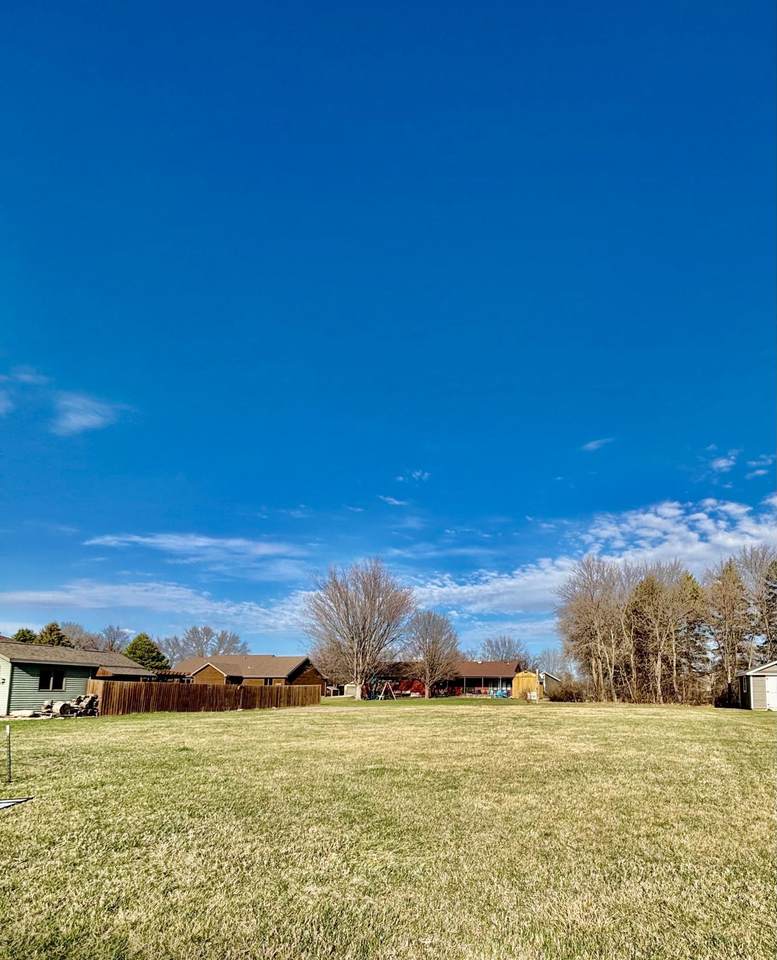 913 9th Avenue - Photo 1